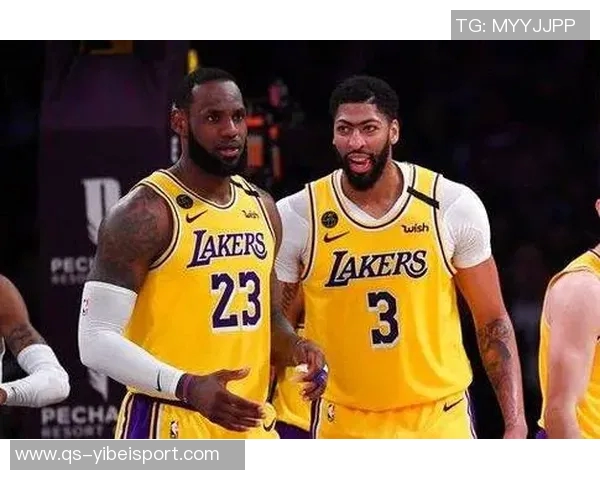 浓眉谈球队精神:信任与竞争并重展现团队凝聚力与斗志